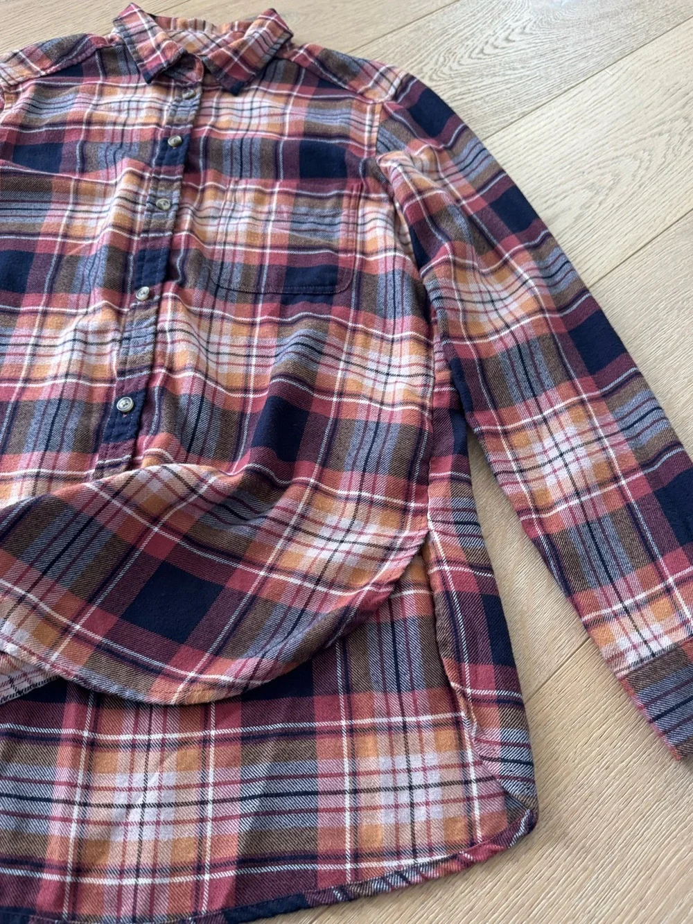 American Eagle Outfitters Boyfriend Fit Plaid Button-Down Shirt Size Small